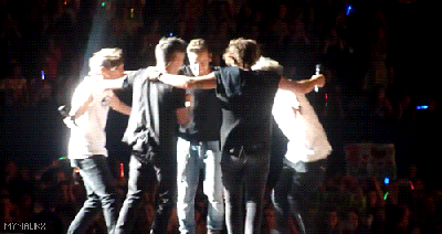 group-hug-one-direction
